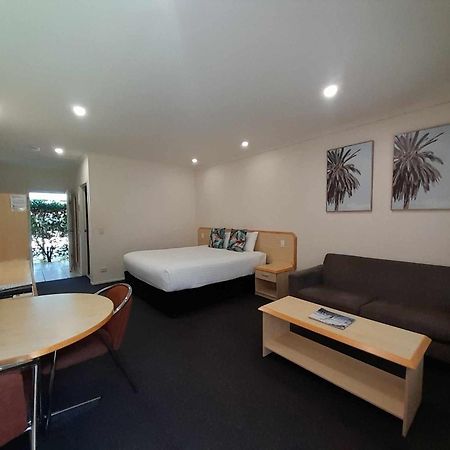 Red Bridge Motor Inn Woombye Экстерьер фото