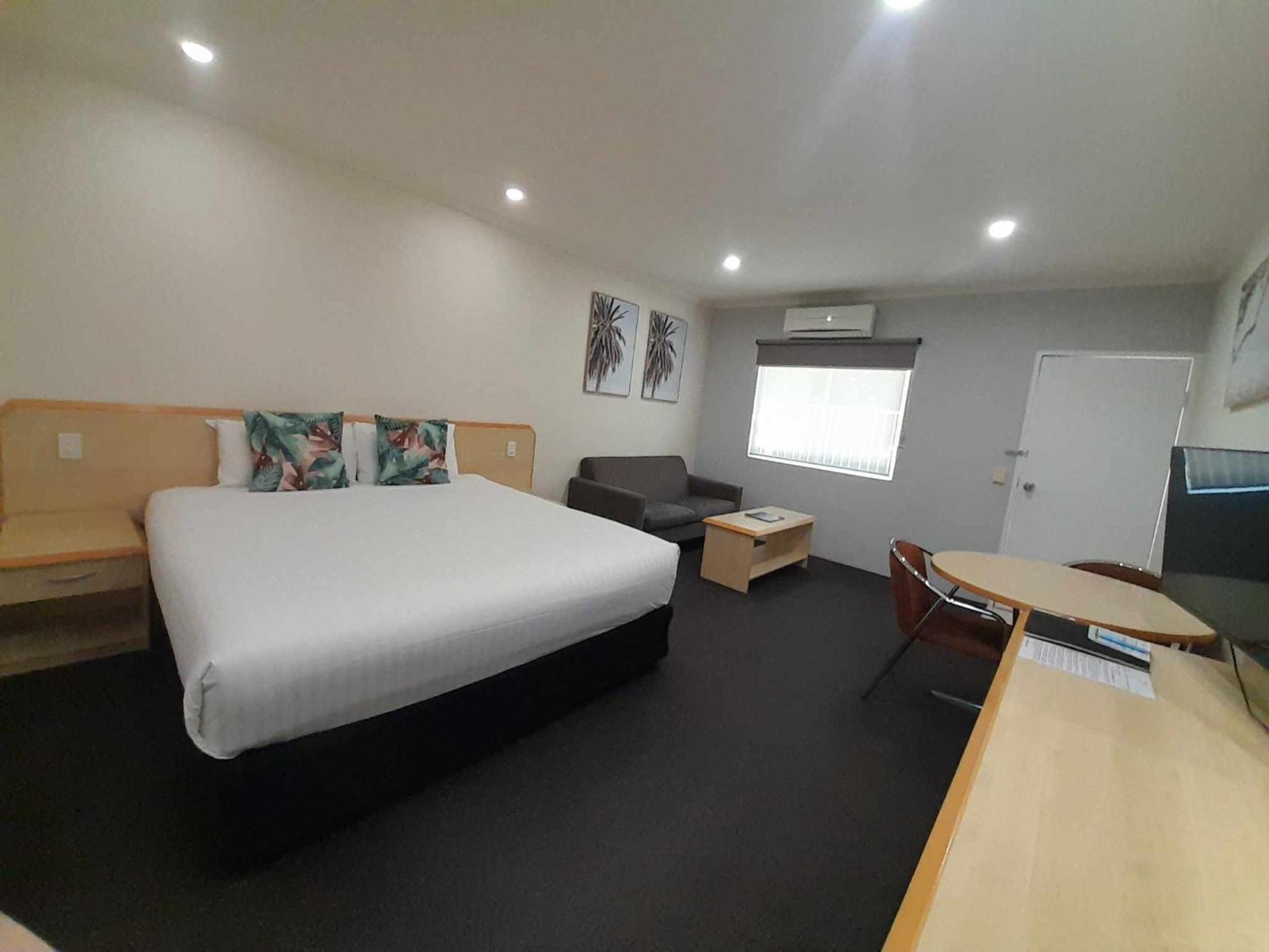 Red Bridge Motor Inn Woombye Экстерьер фото