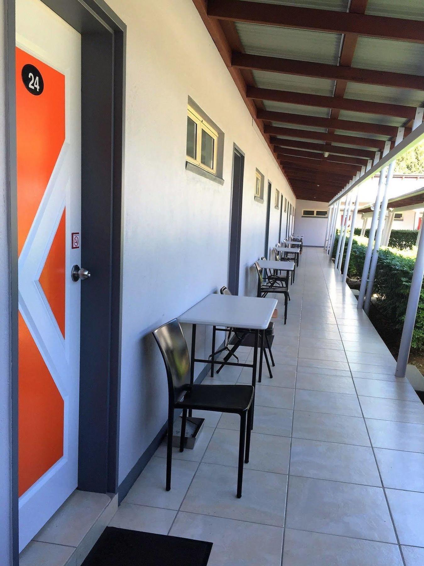 Red Bridge Motor Inn Woombye Экстерьер фото