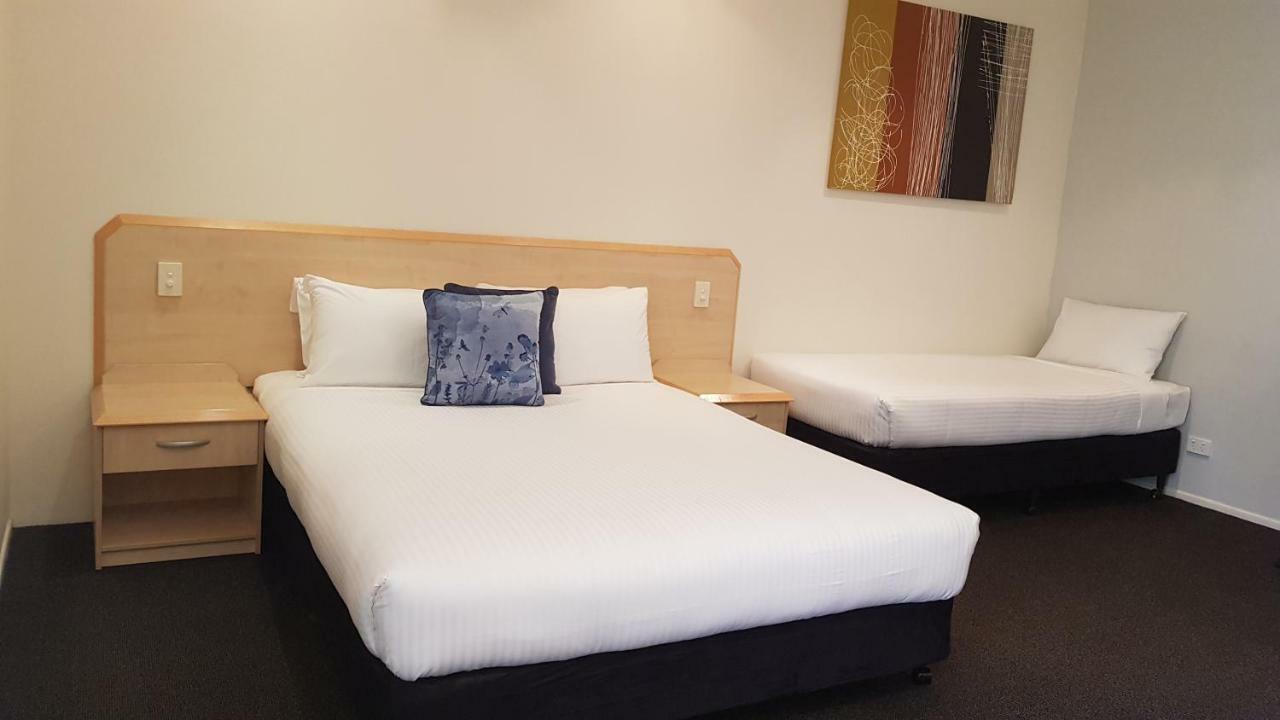 Red Bridge Motor Inn Woombye Экстерьер фото