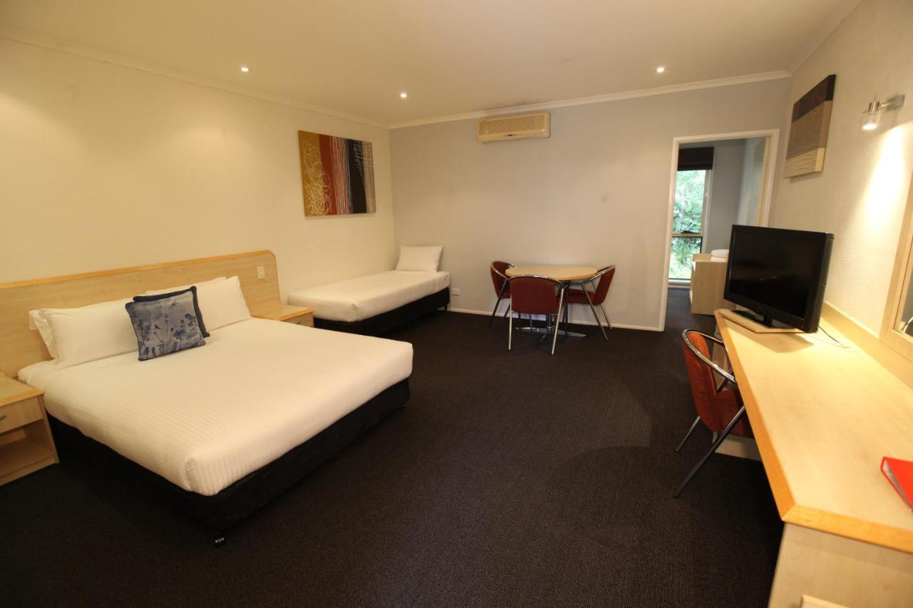 Red Bridge Motor Inn Woombye Экстерьер фото