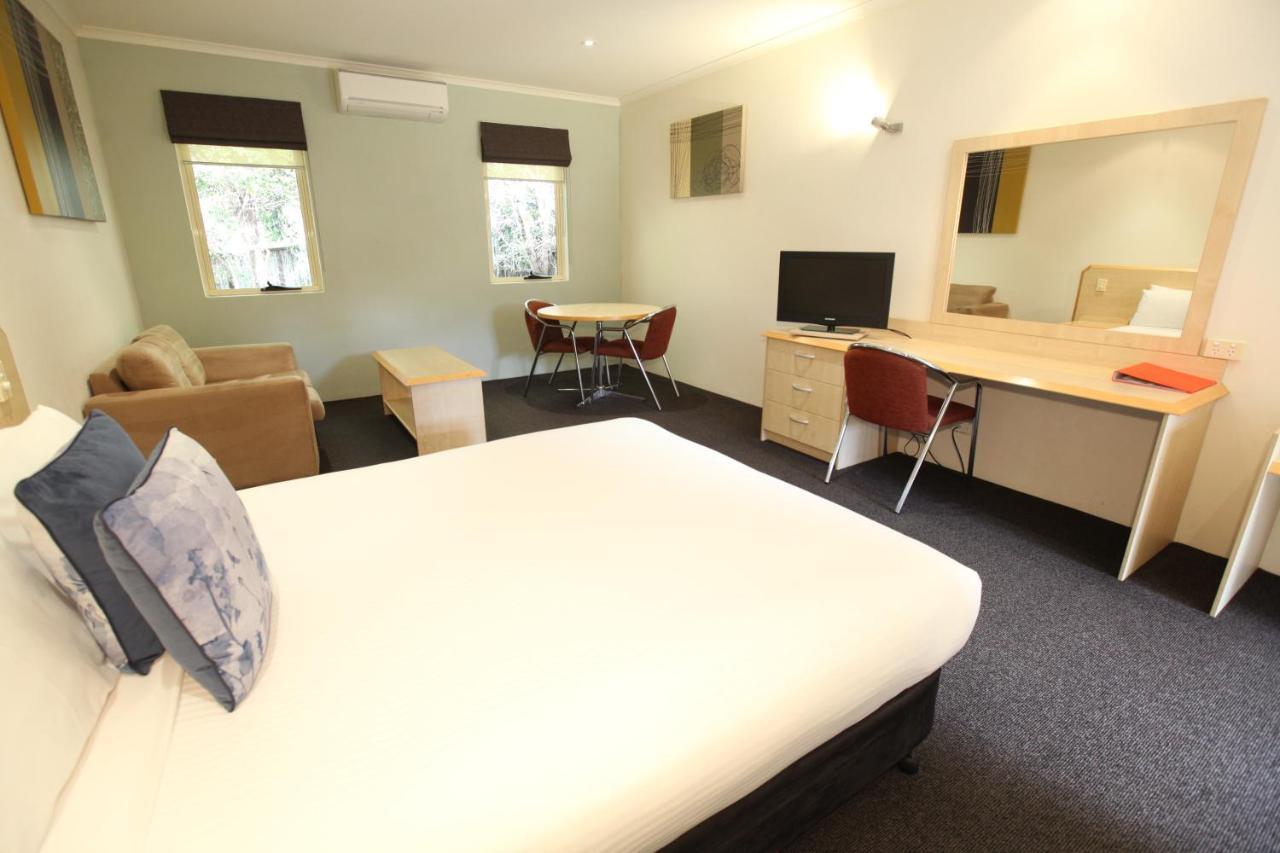 Red Bridge Motor Inn Woombye Экстерьер фото